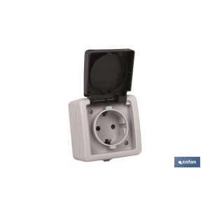 Base Enchufe con tapa IP44 | Para exteriores | 16 A - 250 V | Color gris