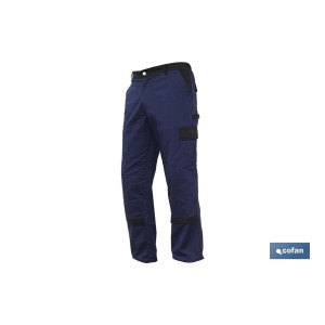 Pantalón de Trabajo | Flex | Modelo Jano | Slim Fit | Composición 97,76% Algodón y 2,24% Elastano | Color Azul Marino/Negro